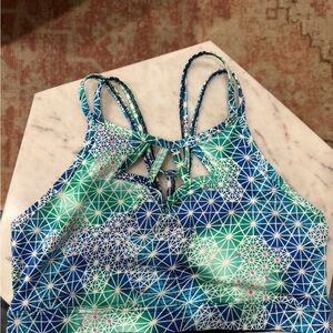 VS Geometric Patterned Sports Bra NWOT (169)